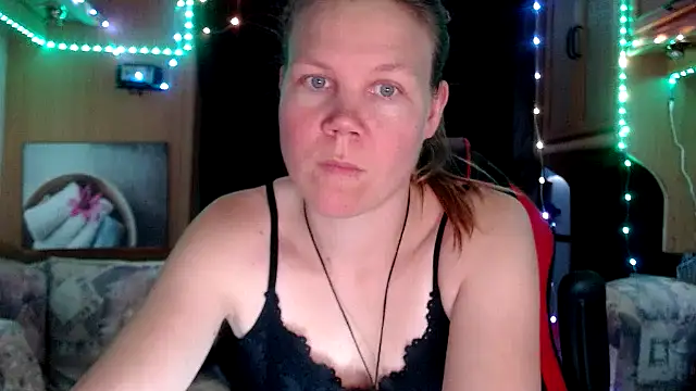 Snapshot of CallMeMaria chatting on 5, 2, 2025 CallMeMaria online show from 5, 2, 2025