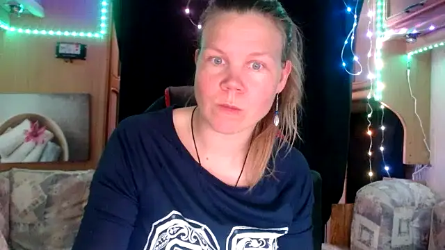 Snapshot of CallMeMaria chatting on 6, 2, 2025 CallMeMaria online show from 6, 2, 2025