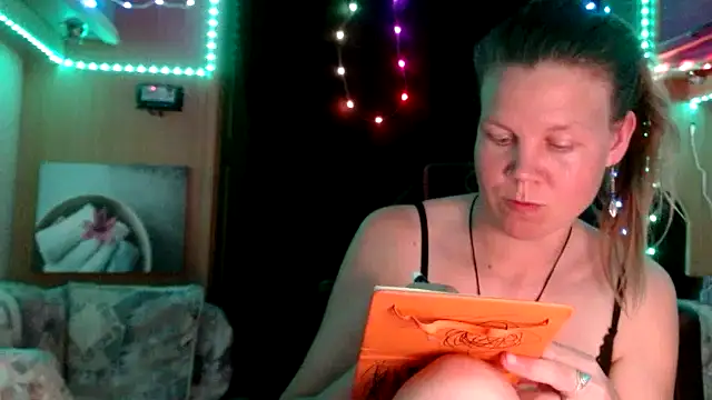 Snapshot of CallMeMaria chatting on 6, 2, 2025 CallMeMaria online show from 6, 2, 2025