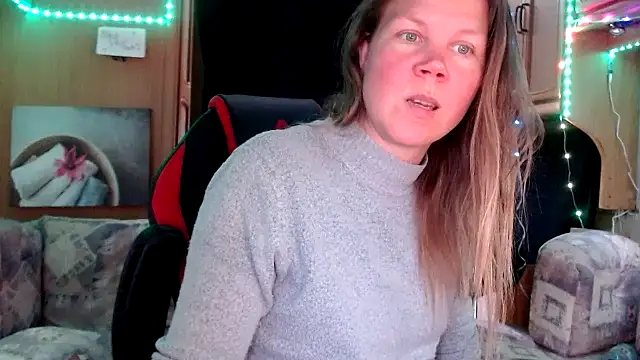 Snapshot of CallMeMaria chatting on 7, 2, 2025 CallMeMaria online show from 7, 2, 2025