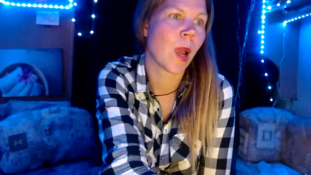 Snapshot of CallMeMaria chatting on 16, 2, 2025 CallMeMaria online show from 16, 2, 2025