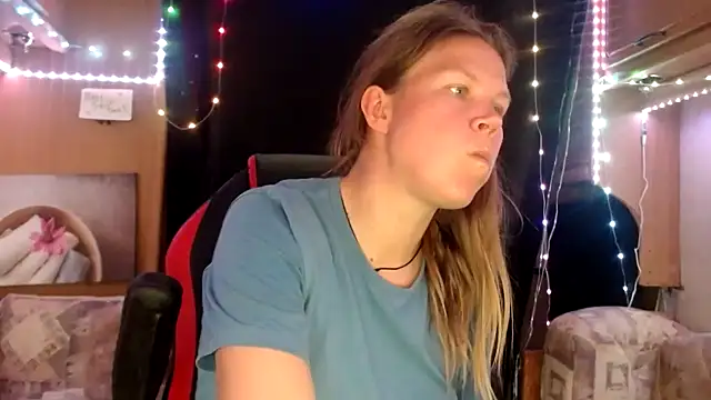 Snapshot of CallMeMaria chatting on 18, 2, 2025 CallMeMaria online show from 18, 2, 2025