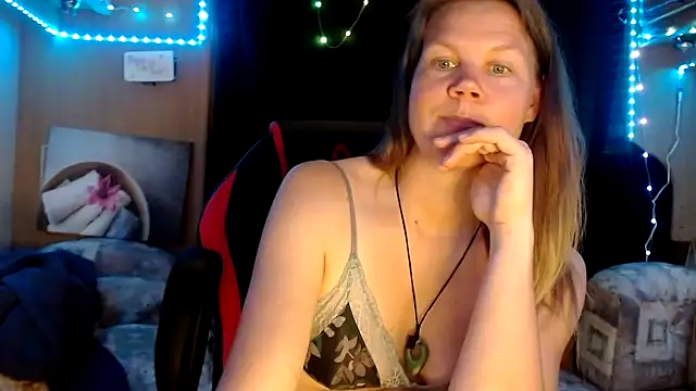 Snapshot of CallMeMaria chatting on 3, 3, 2025 CallMeMaria online show from 3, 3, 2025