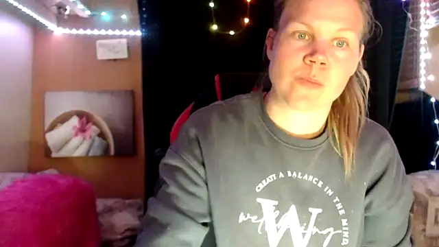 Snapshot of CallMeMaria chatting on 4, 3, 2025 CallMeMaria online show from 4, 3, 2025