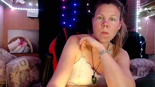 Snapshot of CallMeMaria chatting on 12, 3, 2025 CallMeMaria online show from 12, 3, 2025