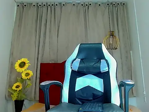 Snapshot of alexsandra_kiss chatting on 8, 2, 2026 alexsandra kiss online show from 8, 2, 2026