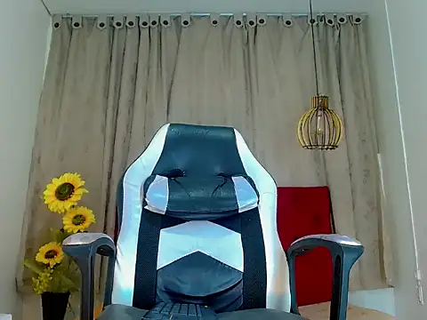 Snapshot of alexsandra_kiss chatting on 9, 2, 2026 alexsandra kiss online show from 9, 2, 2026