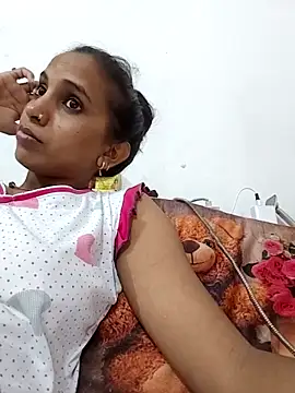 Snapshot of Hotty-Nidhi chatting on 4, 6, 2026 Hotty-Nidhi online show from 4, 6, 2026