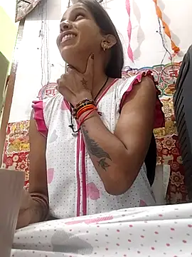 Snapshot of Hotty-Nidhi chatting on 13, 6, 2026 Hotty-Nidhi online show from 13, 6, 2026