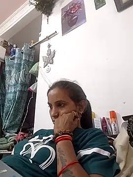 Snapshot of Hotty-Nidhi chatting on 15, 6, 2026 Hotty-Nidhi online show from 15, 6, 2026