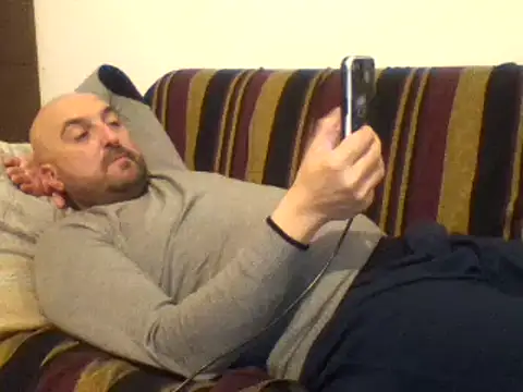 Snapshot of maxxxio12 chatting on 21, 3, 2025 maxxxio12 online show from 21, 3, 2025