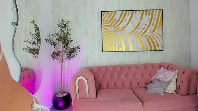 Krissi latore online show from 11, 4, 2026