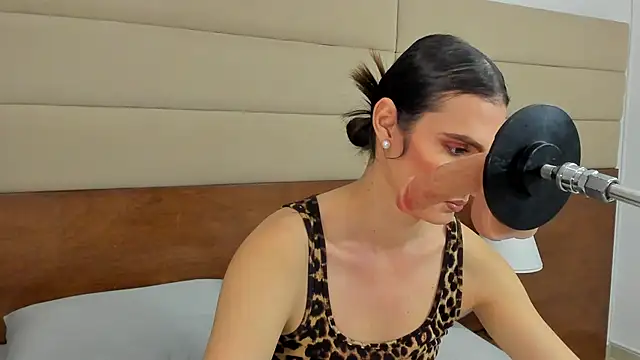 shantall skinny online show from 4, 12, 2025