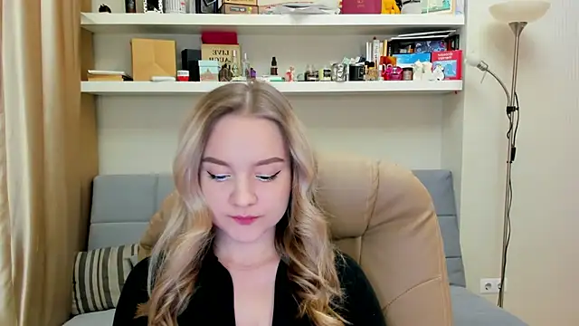 Kara Smith  online show from 17, 1, 2025