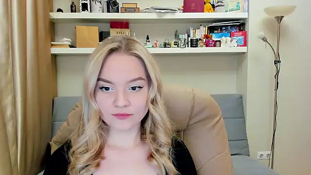 Kara Smith  online show from 7, 3, 2025