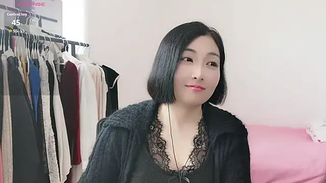 Rachel-6600 online show from 13, 4, 2026