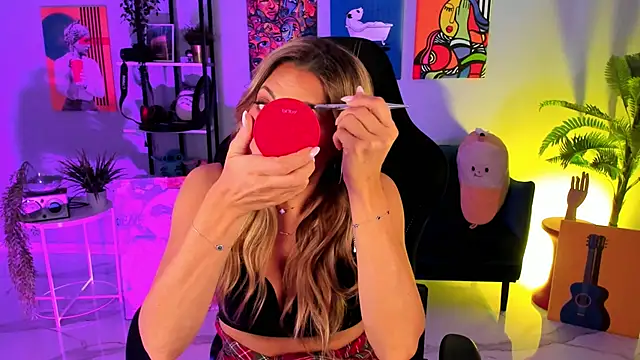 SarahAlluring online show from 31, 10, 2025