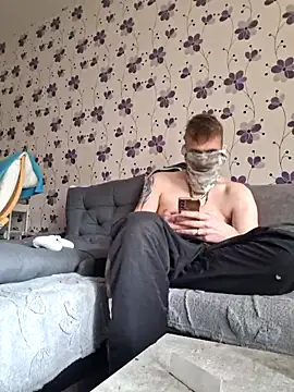 ThePython666 online show from 22, 10, 2025