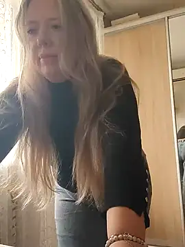 Snapshot of Irina3718 chatting on 3, 10, 2025 Irina3718 online show from 3, 10, 2025
