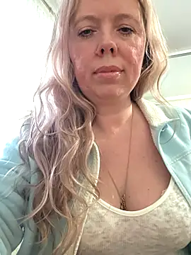 Snapshot of Irina3718 chatting on 29, 4, 2026 Irina3718 online show from 29, 4, 2026