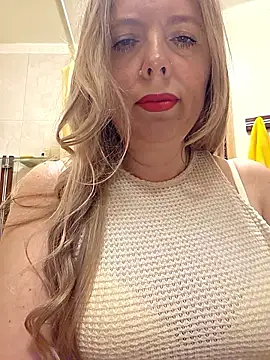 Snapshot of Irina3718 chatting on 19, 6, 2026 Irina3718 online show from 19, 6, 2026