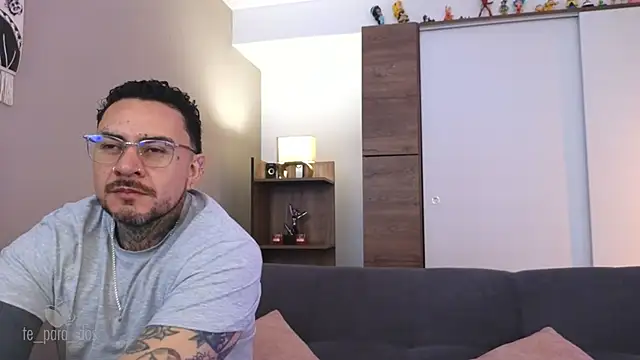 Snapshot of Te_para_2 chatting on 8, 10, 2025 Te para 2 online show from 8, 10, 2025