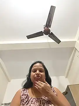 Snapshot of Arohi35 chatting on 10, 9, 2025 Arohi35 online show from 10, 9, 2025