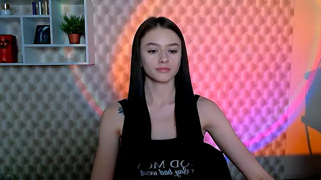 LanaTey online show from 5, 3, 2026