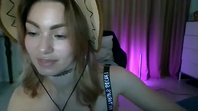 Snapshot of SweetDarling7 chatting on 15, 3, 2025 SweetDarling7 online show from 15, 3, 2025