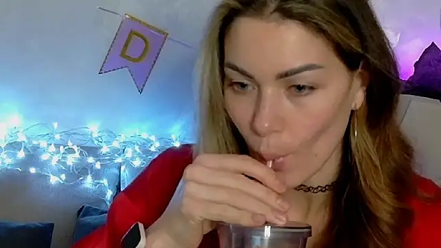 SweetDarling7 online show from 15, 12, 2025