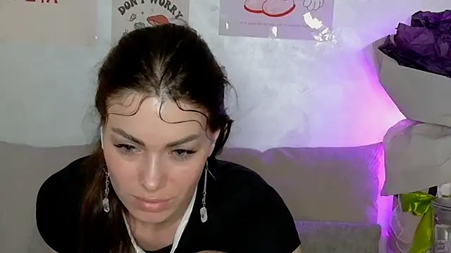 Snapshot of SweetDarling7 chatting on 18, 6, 2026 SweetDarling7 online show from 18, 6, 2026