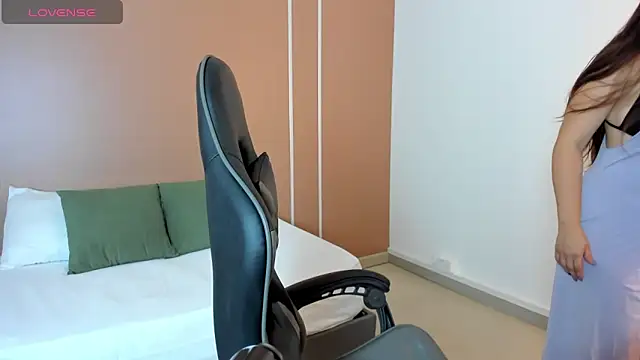 sophia martinezz  online show from 22, 9, 2025
