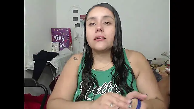 Snapshot of nicky_andcamil chatting on 9, 10, 2025 nicky andcamil online show from 9, 10, 2025