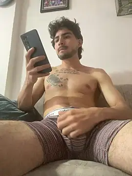 Snapshot of thiago9798 chatting on 28, 7, 2026 thiago9798 online show from 28, 7, 2026