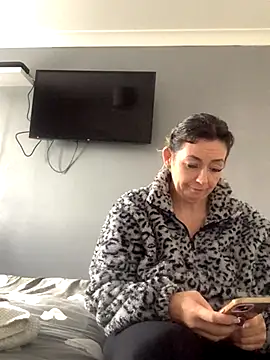 GoldenSquirter online show from 28, 11, 2025