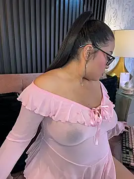 Snapshot of Alexa_Madisson chatting on 12, 5, 2026 Alexa Madisson online show from 12, 5, 2026
