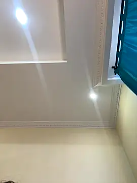 Ivelleee  online show from 17, 9, 2025