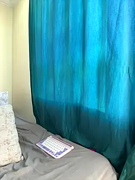 Ivelleee  online show from 28, 10, 2025