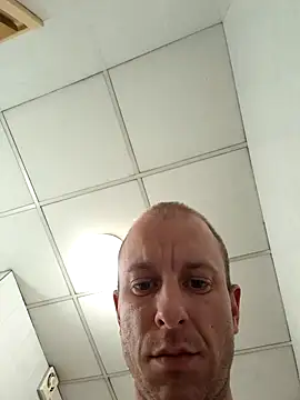 Snapshot of svenpfeifer chatting on 19, 3, 2025 svenpfeifer online show from 19, 3, 2025