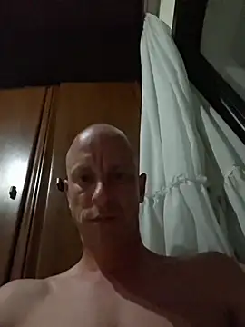 Snapshot of svenpfeifer chatting on 6, 8, 2026 svenpfeifer online show from 6, 8, 2026