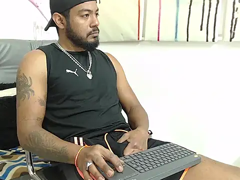 Snapshot of BladeFoxxx1 chatting on 1, 10, 2025 BladeFoxxx1 online show from 1, 10, 2025