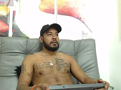 Snapshot of BladeFoxxx1 chatting on 18, 10, 2025 BladeFoxxx1 online show from 18, 10, 2025