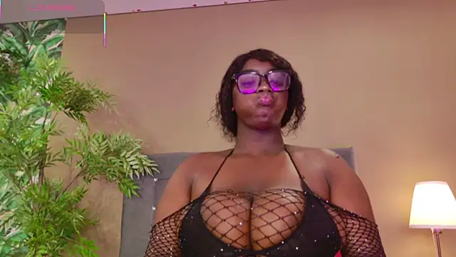 BetsyBennet  online show from 7, 11, 2025