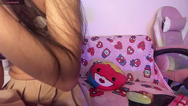 Snapshot of kitty-kryss chatting on 19, 6, 2026 kitty-kryss online show from 19, 6, 2026