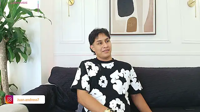 Snapshot of Stone_grey1_ chatting on 6, 10, 2025 Stone grey1 online show from 6, 10, 2025