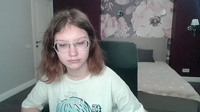 AngelinaLow online show from 18, 3, 2025