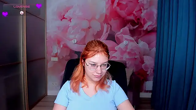 AngelinaLow online show from 28, 11, 2025