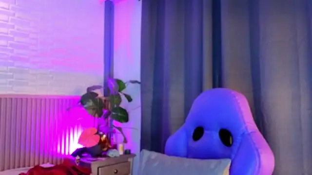 TiffanyWalk online show from 7, 1, 2026