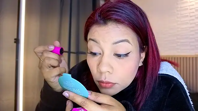 TiffanyWalk online show from 13, 1, 2026