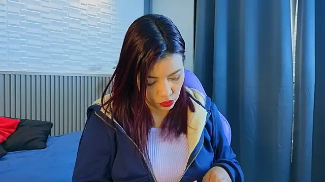 TiffanyWalk online show from 16, 3, 2026